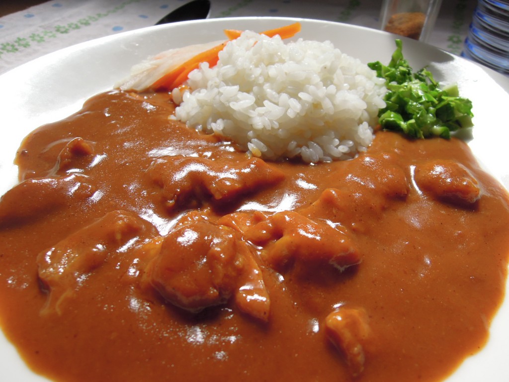 ハウス食品 とろうま豚角煮カレー 200g×30個入 ヨドバシ.com - ハウス食品 とろうま豚角煮カレー ＜中辛＞ 200g 通販